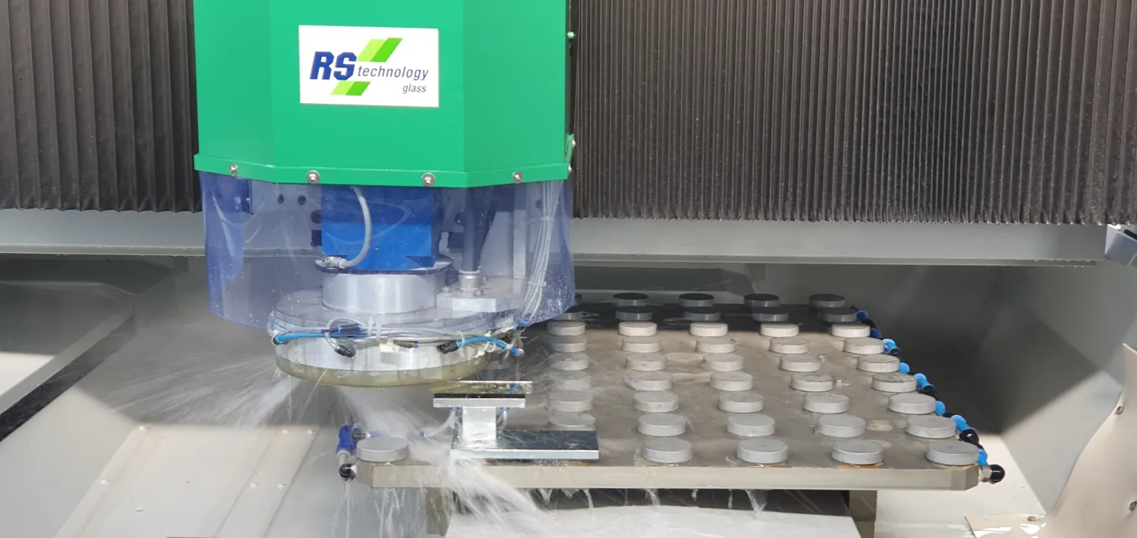 RS Technology Cam İşleme Hattı